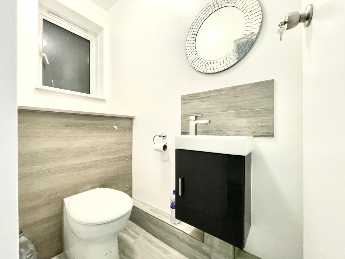 Fabulous 3 Bedroom Flat Sleeps 6 Londra Dış mekan fotoğraf